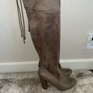 Tan/Taupe Knee high boots, worn very slightly almost brand new. Size 9 1/2 women